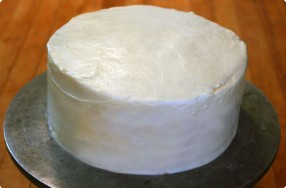 Layering, Filling & Frosting a Cake